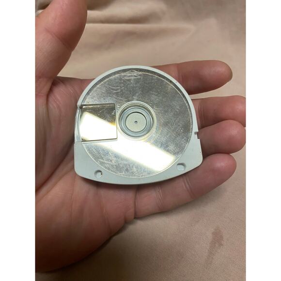 Family Guy: The Freakin' Sweet Collection (UMD-Movie, 2006) DISC ONLY - Picture 2 of 2